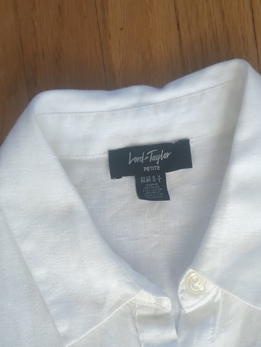 Linen Button-Up Shirt With Ruffle Sleeve - Picture 2 of 3